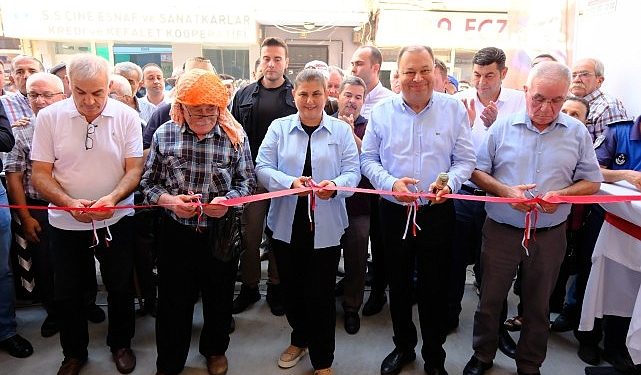 Aydın Büyükşehir Belediye Lideri Hasret Çerçioğlu Çine Peynir Halı Kapalı Pazar Yeri’nin Açılışına Katıldı
